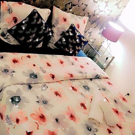 Cosy Sm Apartment บัวส์ โกลงบ์ ภายนอก รูปภาพ