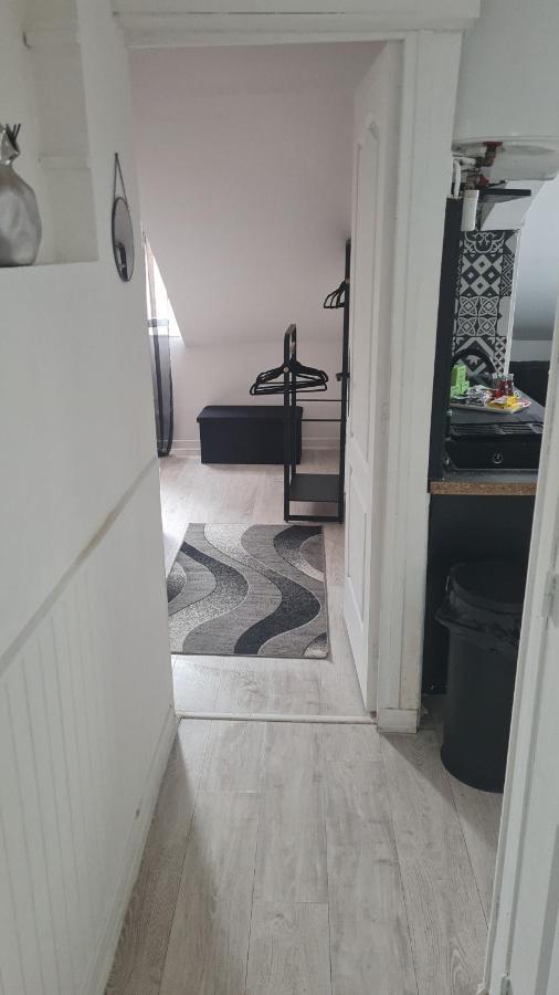 Cosy Sm Apartment บัวส์ โกลงบ์ ภายนอก รูปภาพ